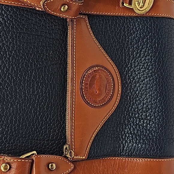 Vintage Dooney and Bourke Purse medium size shoulder bag - Picture 3 of 9